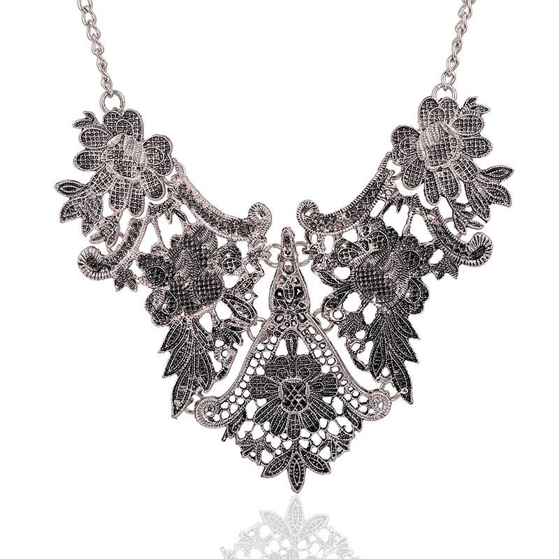 Retro European Alloy Floral Choker With Pendant For Women And Special Events