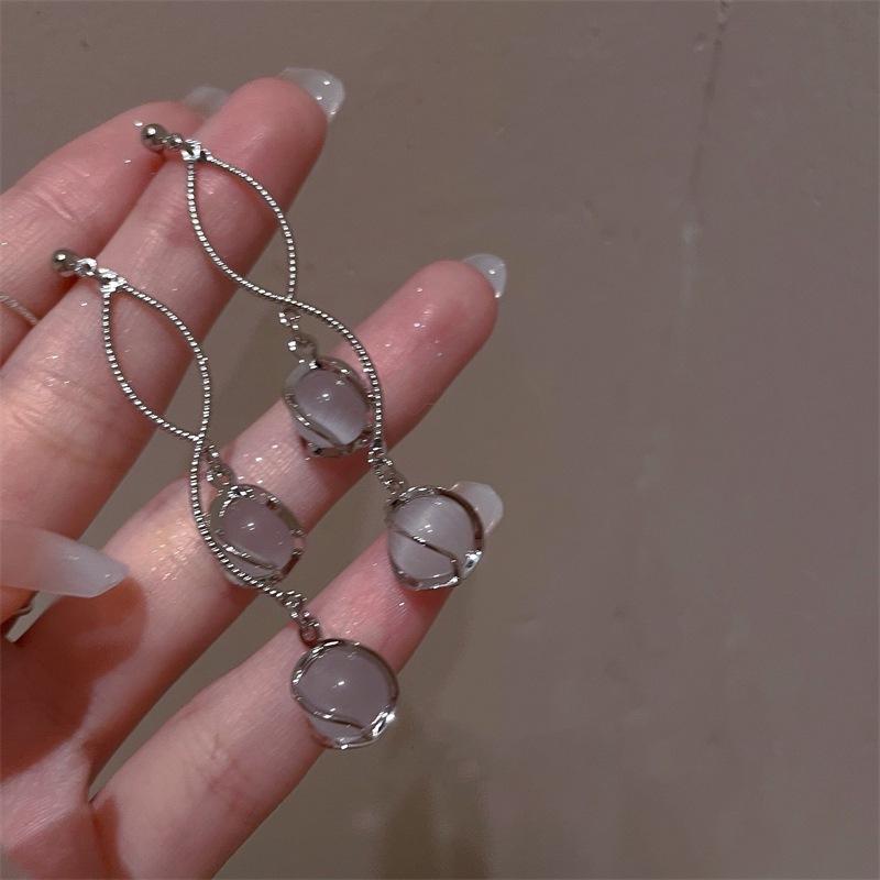 

Серебряная игла темперамент универсальные галактика бахрома серьги женские, нишевый дизайн чувство простой легкая роскошь серьги серьги 925 silver needle серебряный