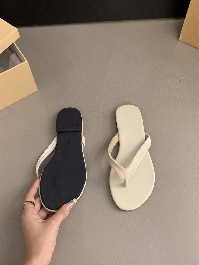 Flat bottom red French small cool slippers women's shoes outer wear 2025 new summer casual soft bottom pinch flip-flops
