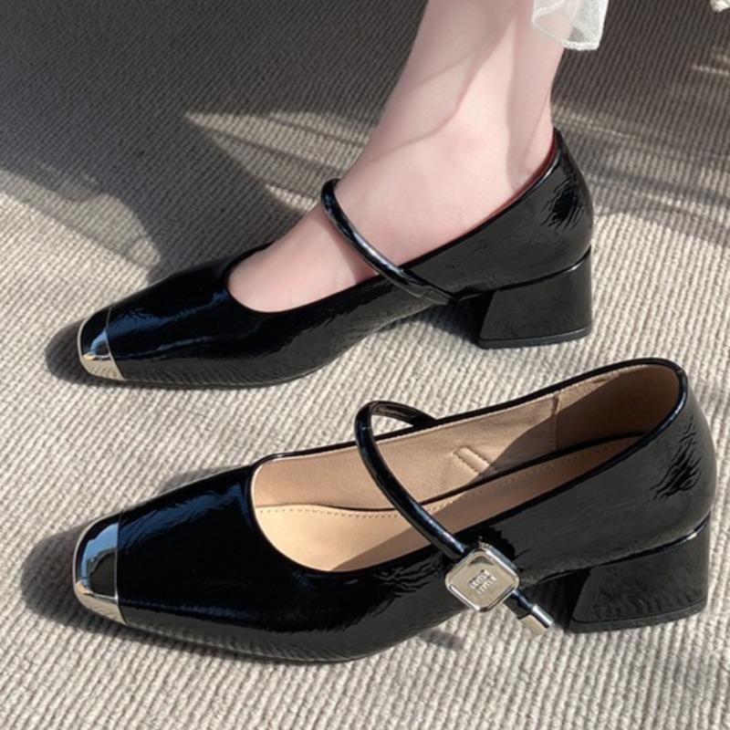 Brand New Women's Sandals Casual Solid Color Low Top Shoes Metal Designer Summer Women High Quality Soft Sole Beach Mary Jane