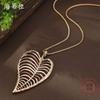 Neuer Emaille-Farbe hohler geometrischer Blatt langer Anhänger Frauen übertriebene unregelmäßige Blatt lange Halskette