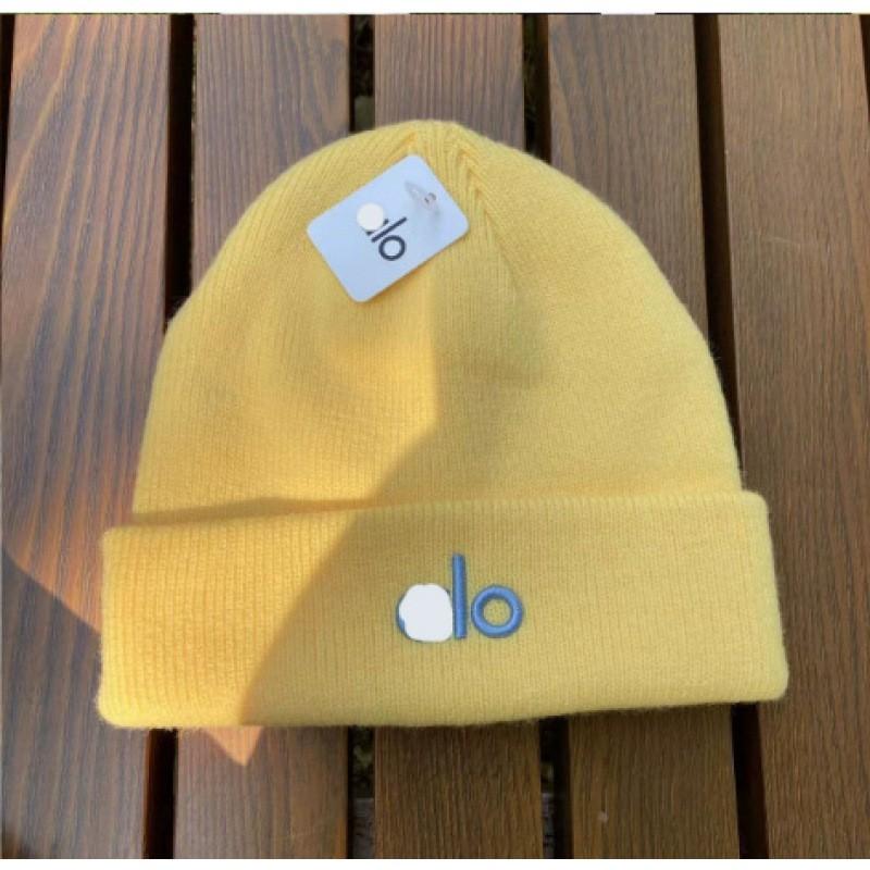 Versatile Knit Beanie Men Women - Warm Winter Hat With Embroidery Casual Fashion Accessory
