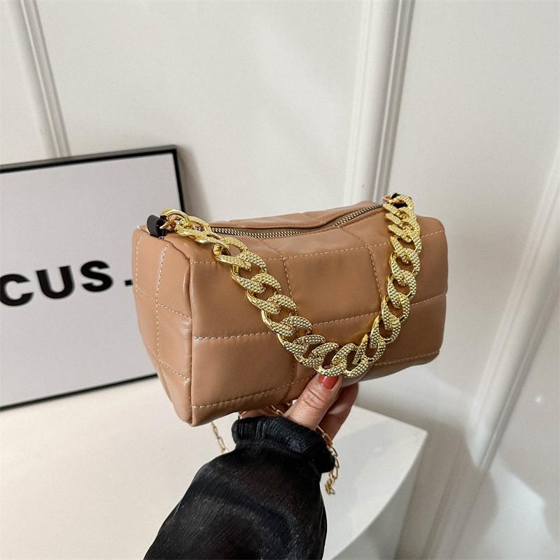 Fashionable Spring New Small Square Bag Chic Womens Handbag Versatile Pu Design