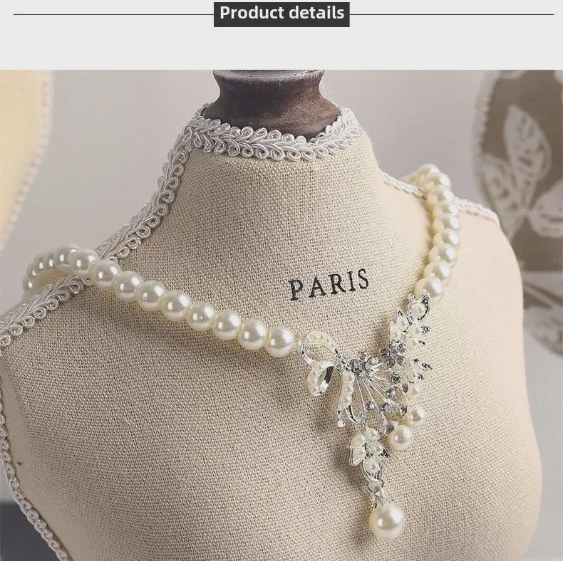 Elegant Necklace Stand: Desktop Jewelry Rack & Display