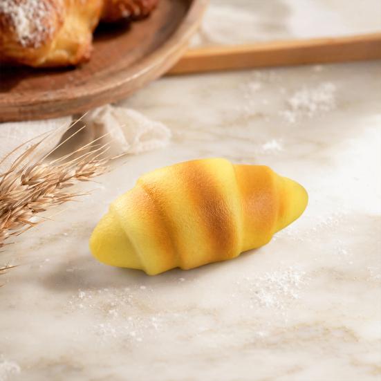 Croissant Stress Ball Relief Squeeze Toy Simulated Bread Sensory Fidget Slow Rebound Toy Home Office Worker Relaxation Desk TPR