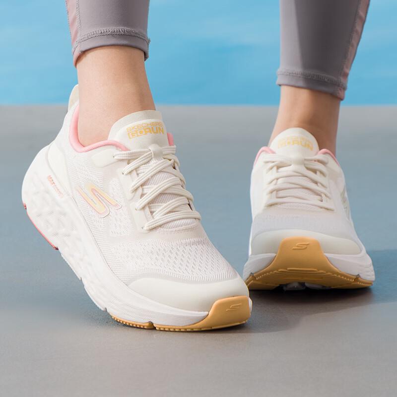 Женские беговые кроссовки Skechers 7/24 6.5