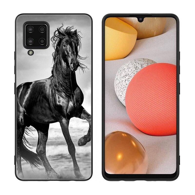 Pouzdro na telefon Horses Running Samsung Galaxy A12 A02S A22 A32 A52 A72 A71 A51 A41 A31 A21 A11 A50 A70 A10S A20S Černý měkký kryt