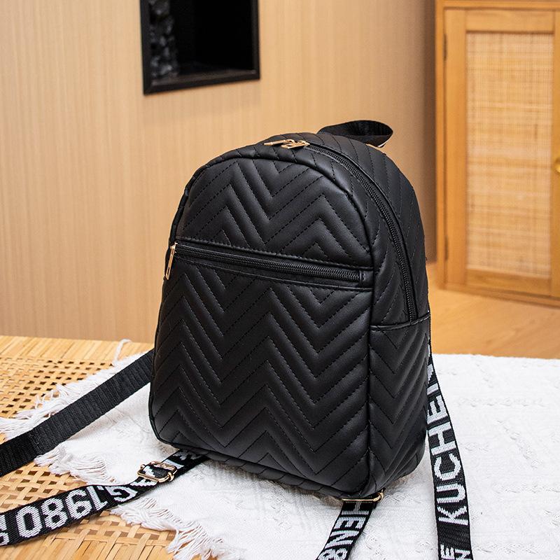 New trendy v-pattern backpack for women's spring and summer fresh, simple and fashionable small backpack