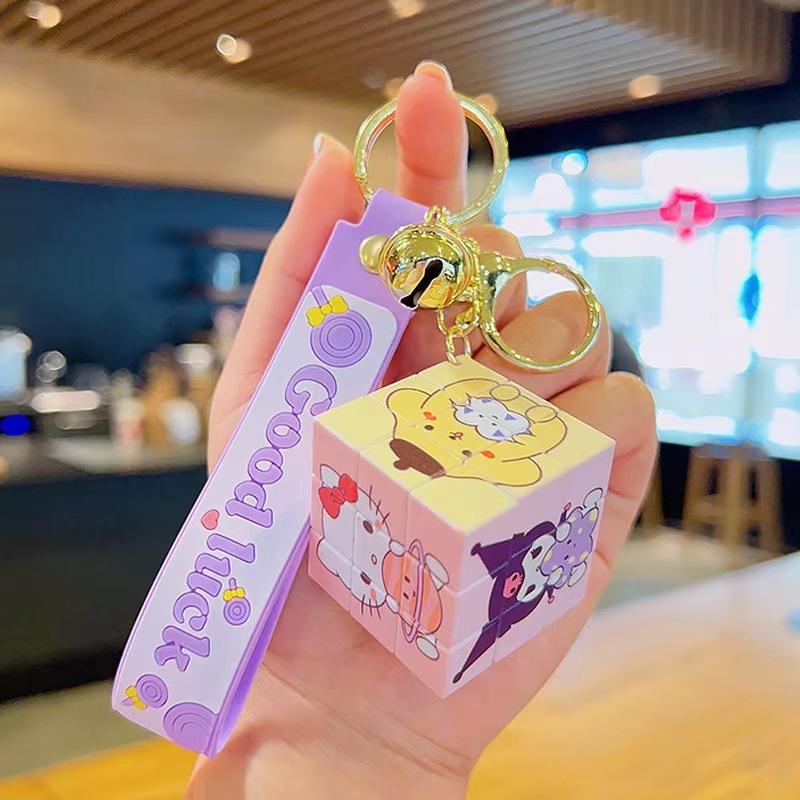 

Sanrio Cute Hello Kitty Melody Kuromi Cartoon Square Movable Keychain With Bell Practicality Bag Pendant Fun Toy Carry Mini Lightweight Portable