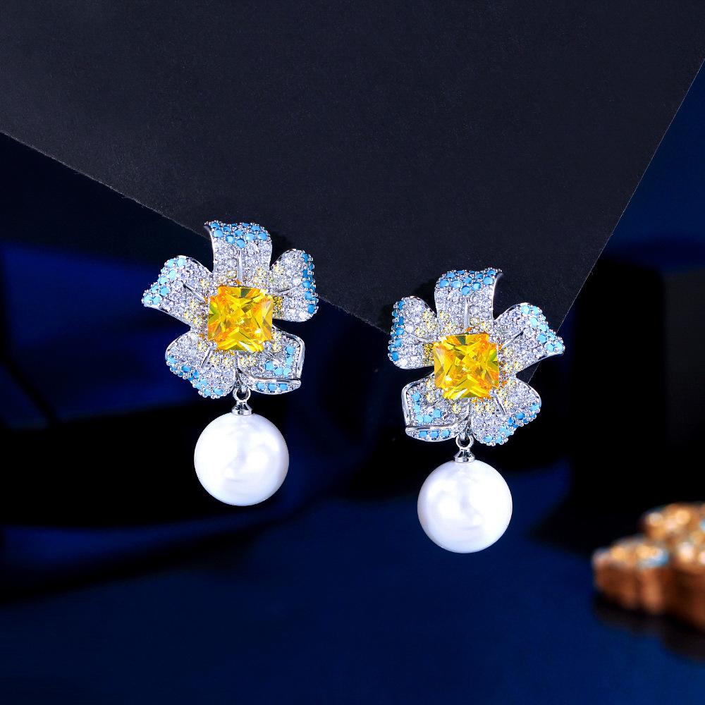 

Игольчатые серьги в ретро-придворном стиле, атмосферные жемчужные серьги, инкрустированные цирконом, трехмерные серьги в виде цветов