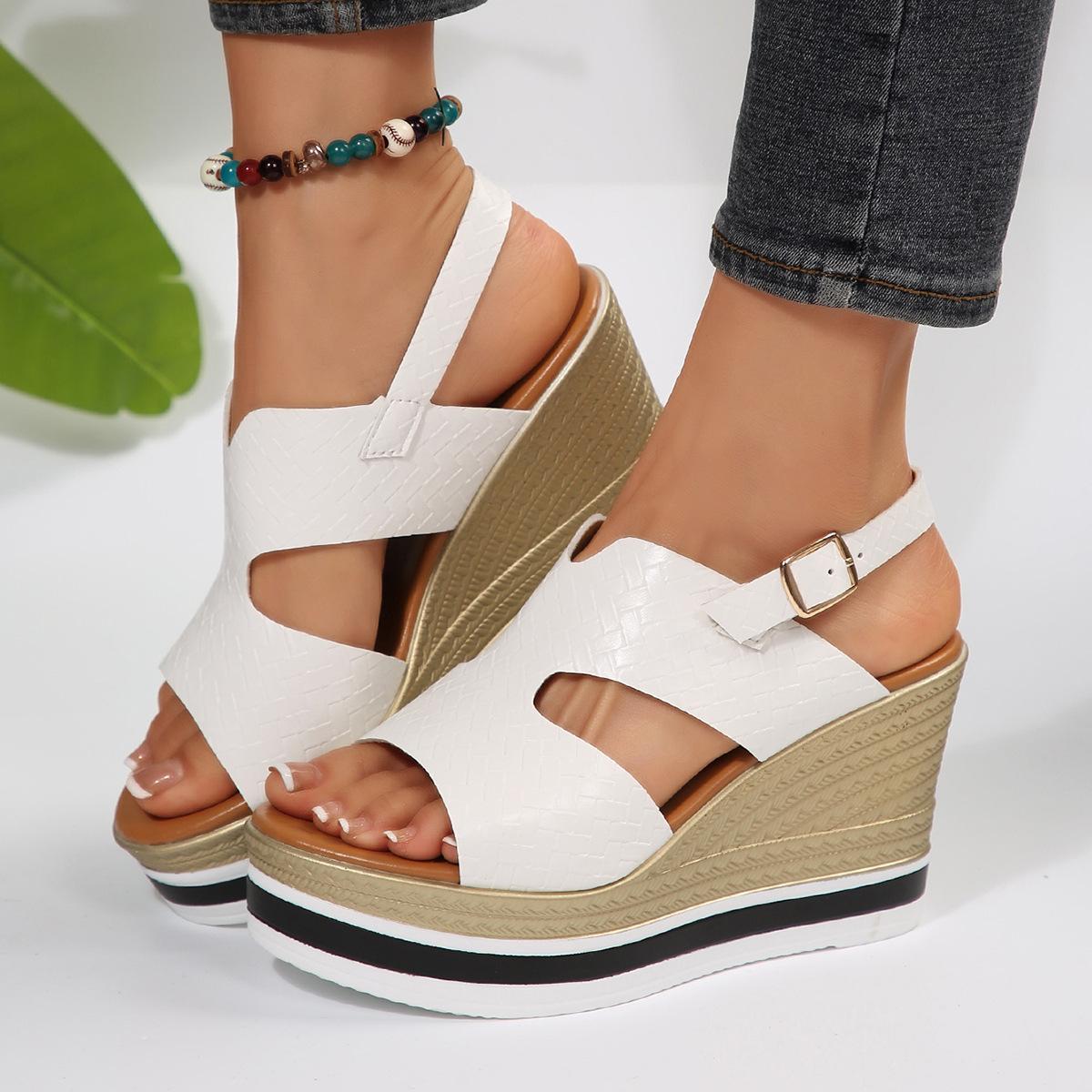 

Foreign trade soft leather sandals women s thick-soled wedges 2025 summer matte one-word buckle with waterproof table Roman sandals 36 белый