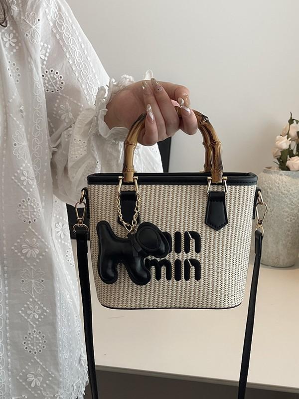 2025 Influencer-Stil Damen gewebte Crossbody Bucket Handtasche für Sommer-Strandurlaube