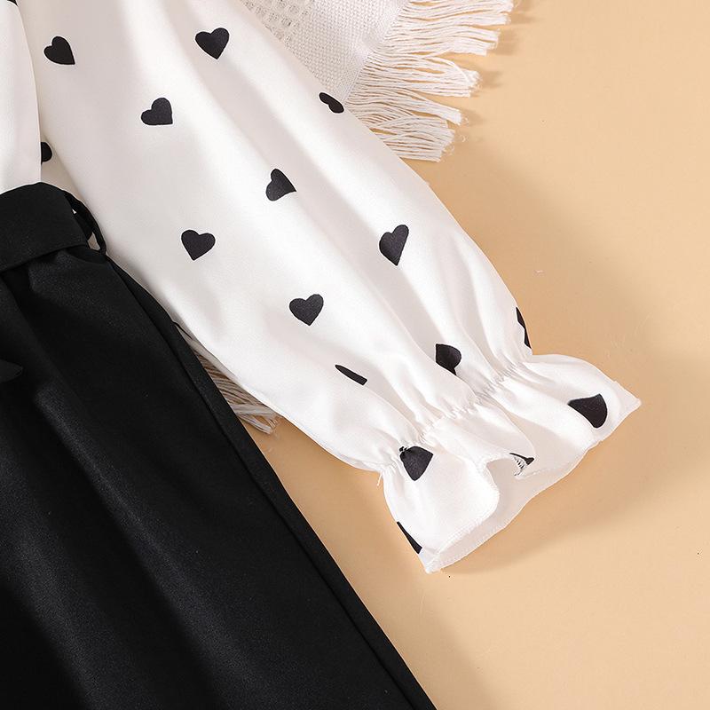 Mädchen-Set mit Langarm-Oberteil und Hose mit Valentinstags-Herz-Print - Frühjahrskollektion