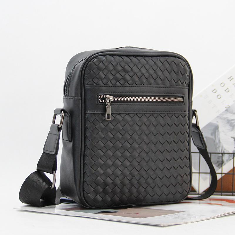 Men s bag handwoven shoulder bag vertical rest messenger bag business messenger bag Korean version fashion small square bag tide