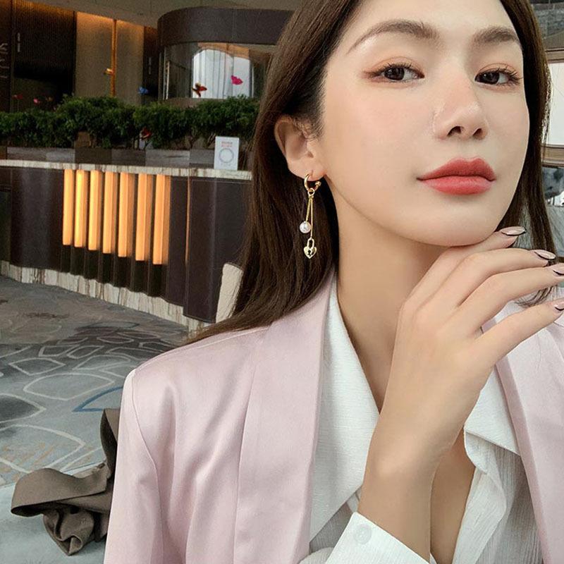 Trendy Gold Color Heart Lock Long Pearl Dangle Earrings for Women Korea Asymmetrical Love Heart Drop Earing Fashion Jewelry