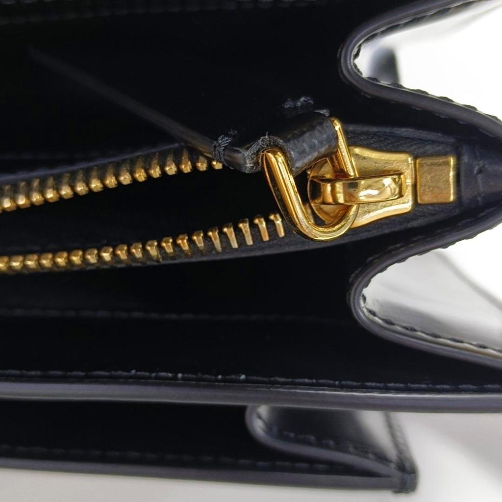 [Pre-Owned] Trunk Stitching Calfskin Accordion Crossbody Shoulder Bag - Very Good #1VODSLG