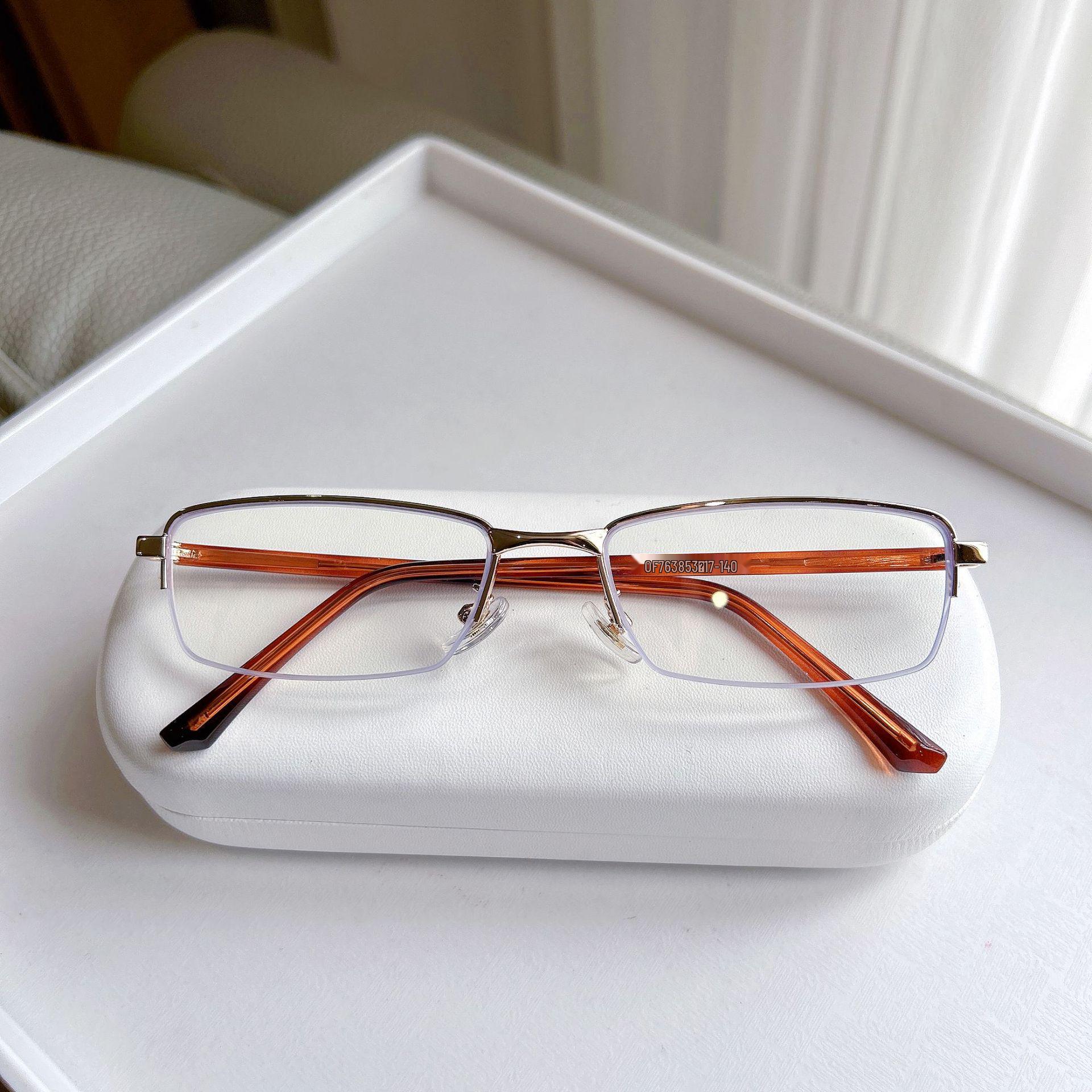 

2026 European-American Fashion Metal Small Frame Square Anti-UV Sunglasses for Women