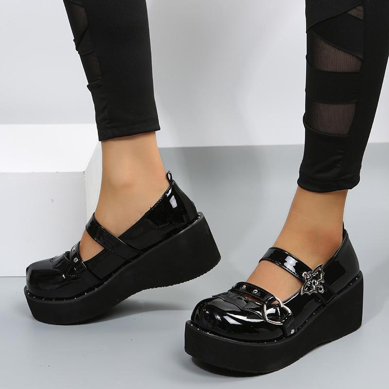 Vintage Mary Jane Schuhe Damen 2025 Frühling neu Liebe Schmuckkette Nietenverschluss Lolita Plateau Einzelne Schuhe 43