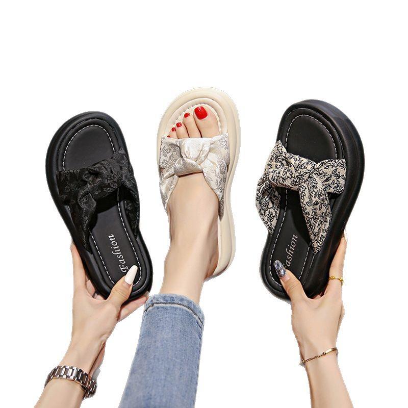 Slippers women's sandals women's 2025 new summer wear new fairy style thick-soled beach fashion one-word drag