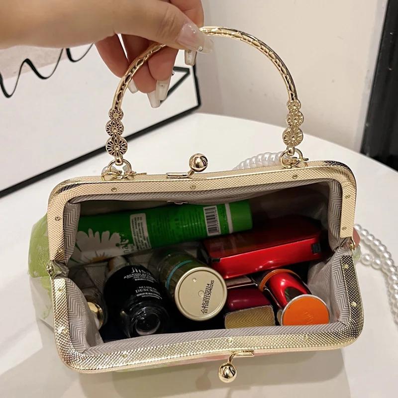 Tašky Pearl Flower Messenger pro ženy Střapcové výšivky Hedvábné tašky přes rameno Čínský styl Clip Shell Večerní Designér Luxusní Značka