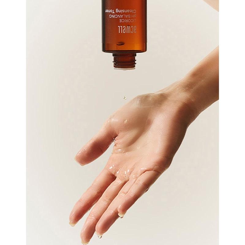 Licorice Water PH Balancing Cleansing Toner 300ml