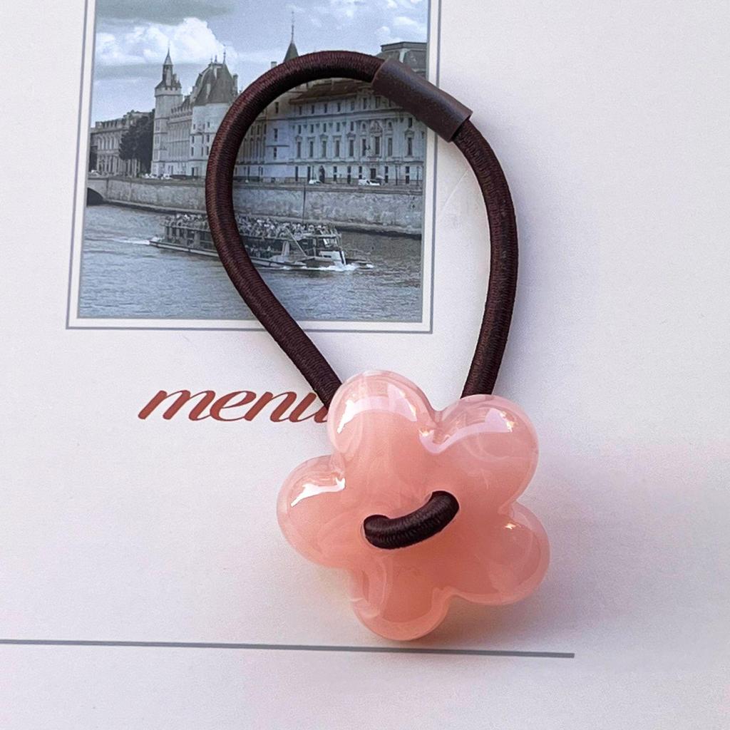 2023 Fresh Spring Flower Headband: High-Elastic Cowhide Hair Accessory for Simple Elegance