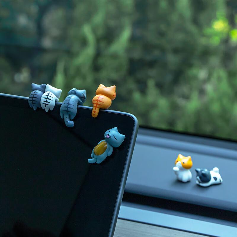 OLOMM Cartoon Cat Car Ornaments