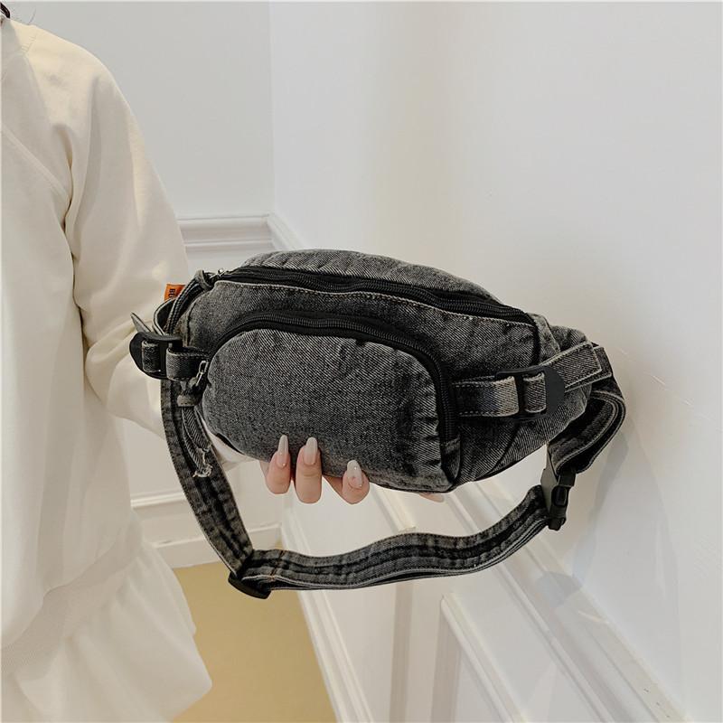 Damenmode Blau gewaschener Denim Hüfttasche Crossbody Brust Schultertasche Verstellbarer Riemen Reißverschlusstaschen Reise Sport