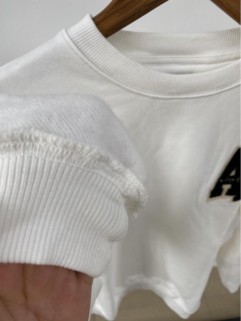 Early Autumn Off-White Women's Crew Neck Fleece Sweatshirt with Hand-Cranked Embroidery