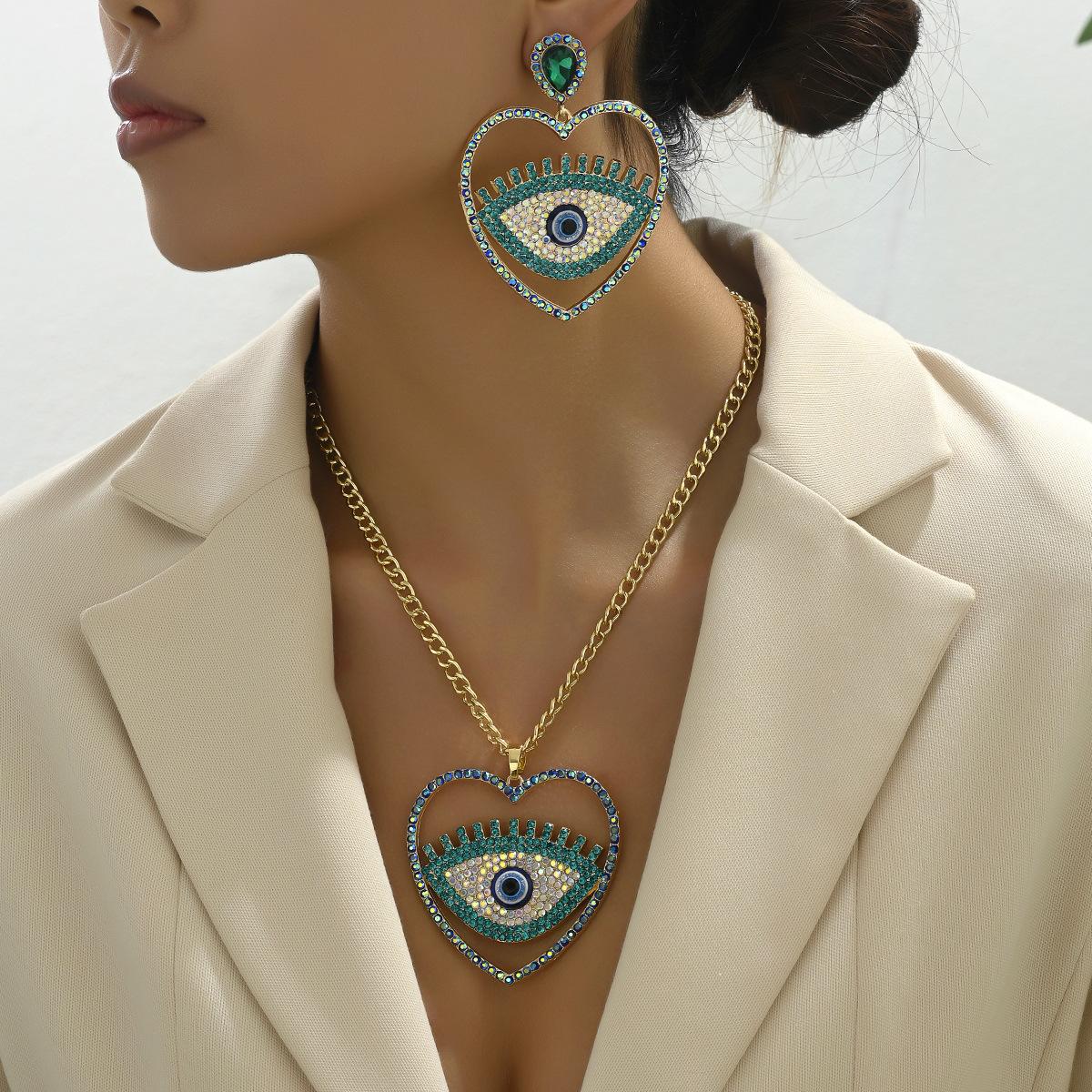 

Американский хип-хоп ретро стиль серьги ожерелье комплект персонализированный дьявольский глаз длинная ключичная цепочка оптовый комплект