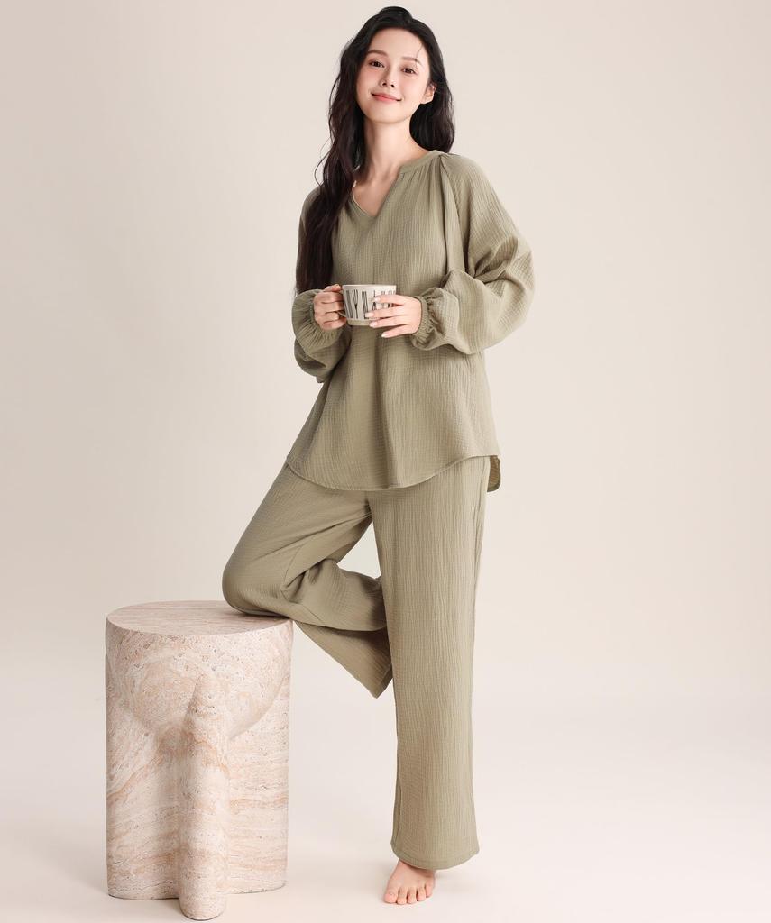House Yayoi Gauze Long Comfortable Sleepwear Set for Spring and Perfect for Hospital and Other Available in Green Women's Double-Layered Pajamas,
