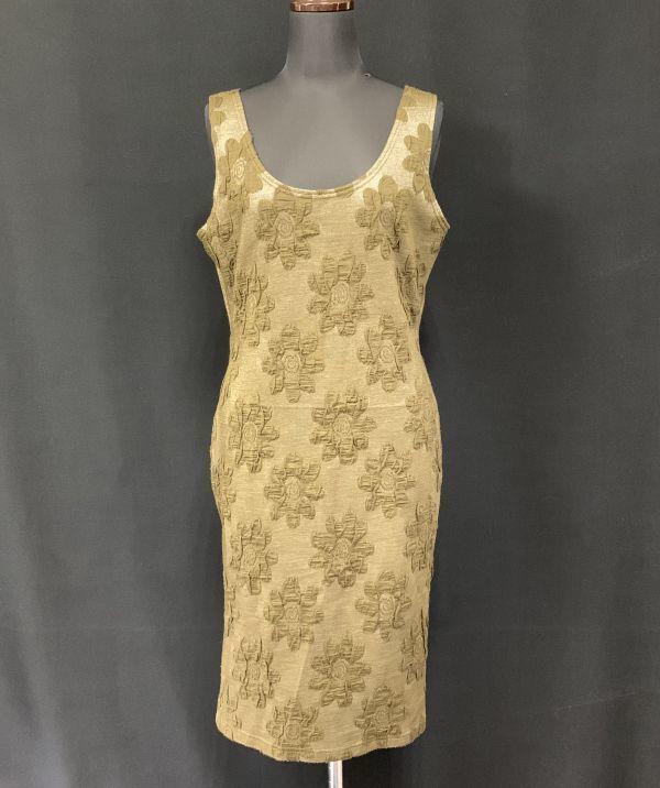 

Itariya Knee-Length Dress 3D Floral Pattern Sleeveless Olive S Pullover Slit Hem