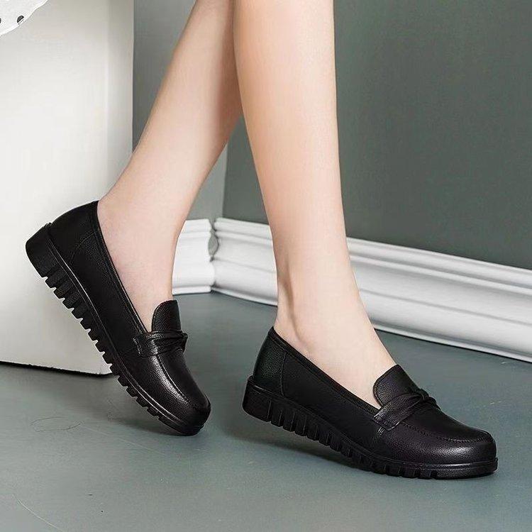 Loafers Women's One-pedal Single Shoes 2025 Spring Round Head Flat-soled Leather Shoes Soft Leather Non-slip Soft-soled Mother Shoes