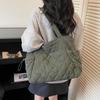 New 2026 Women's Large Capacity Diamond Pattern Tote - Fashionable, Simple Solid Color Handbag for Commuting and Everyday Use.