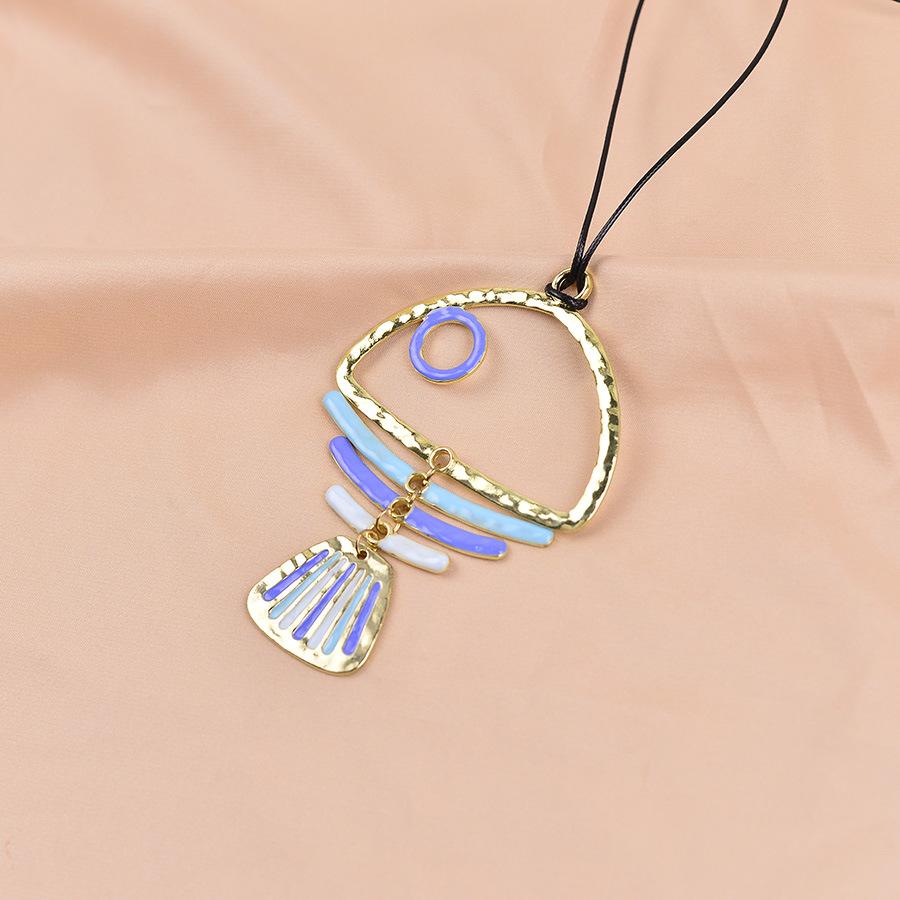 

Exquisite Cute Gradient Blue Hollowed-out Fishbone Pendant Black Leather Rope Necklace for Women Creative Fashion Jewelry Gifts