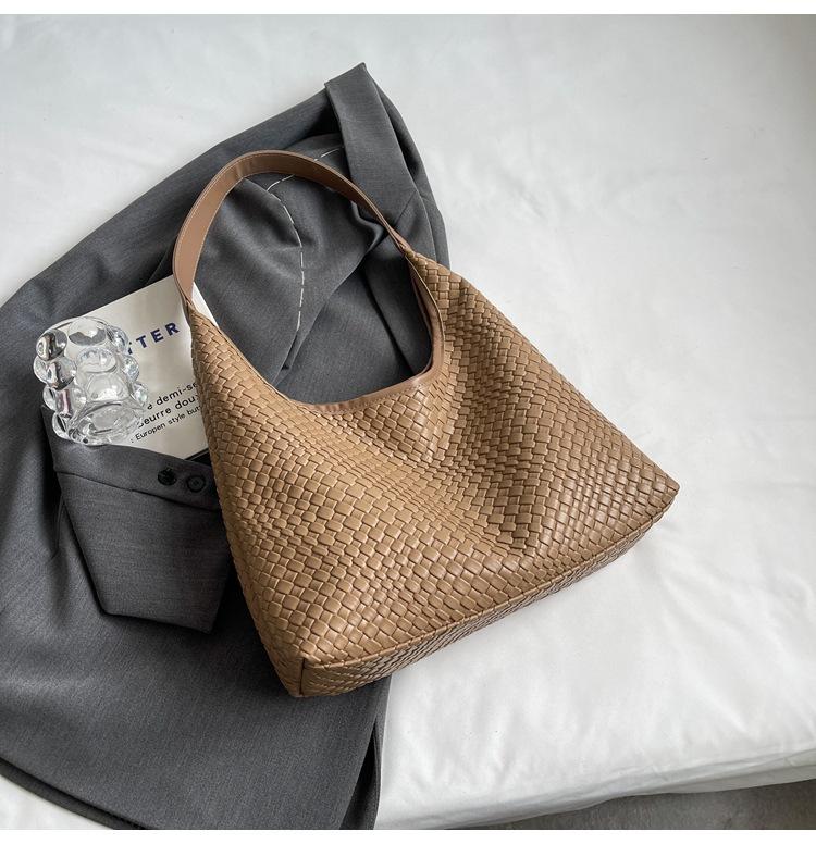 Francouzská tkaná taška dámská atmosféra všestranná taška přes rameno výklenek taška v podpaží textura přenosná taška na dojíždění