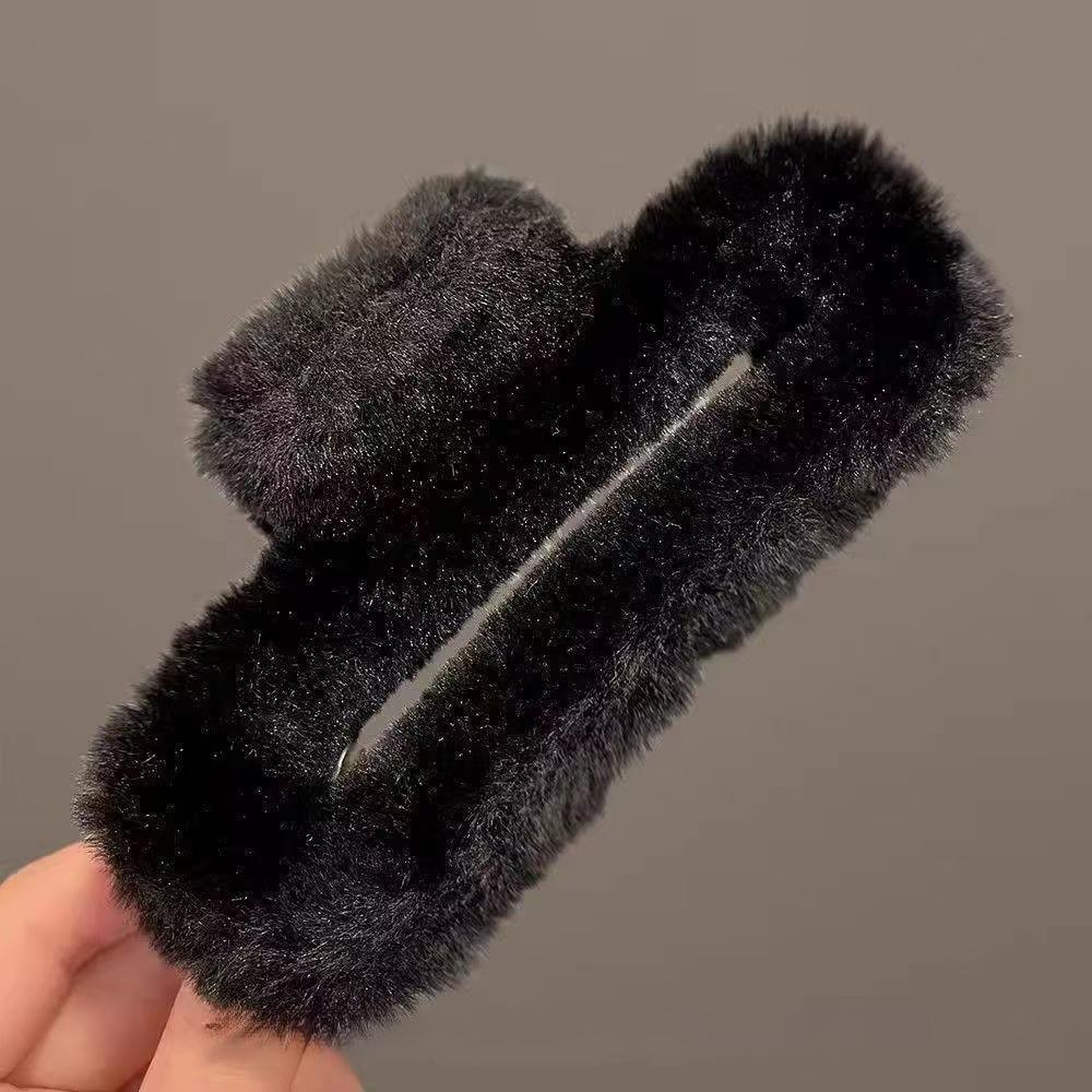 

Square coffee shark hair clip, large plush autumn and winter headpiece clip чёрный