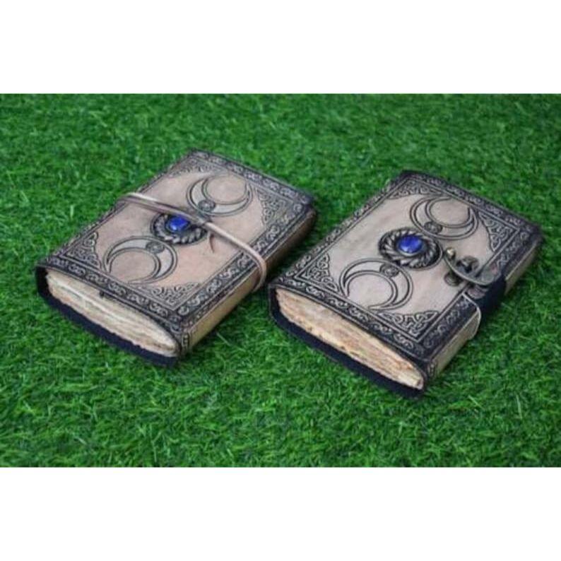 Antikes Dreifach-Mondstein handgefertigtes Lederjournal Vintage-Seiten Schlichte weiße Seiten 200 Seiten LEDER-TAGEBUCH Messing C-VERSCHLUSS