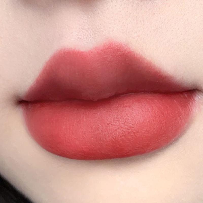 

Toot Dodo Misty Velvet Lip Glaze: Long-lasting, dual-use for lips and cheeks, brightens skin, ideal for female students, premium domestic cosmetic.