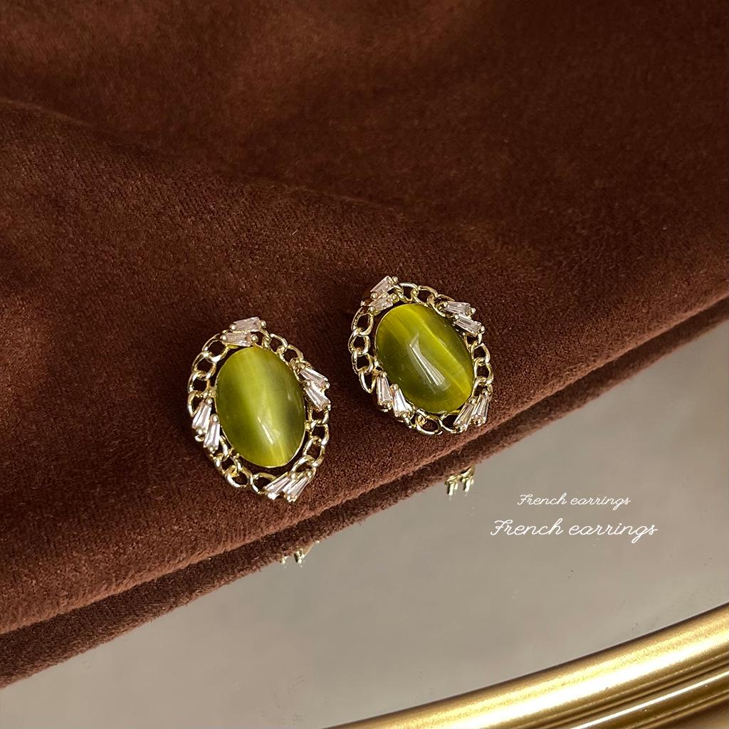 Chinese-Inspired Elegant 925 Silver Stud Earrings with Exaggerated Design