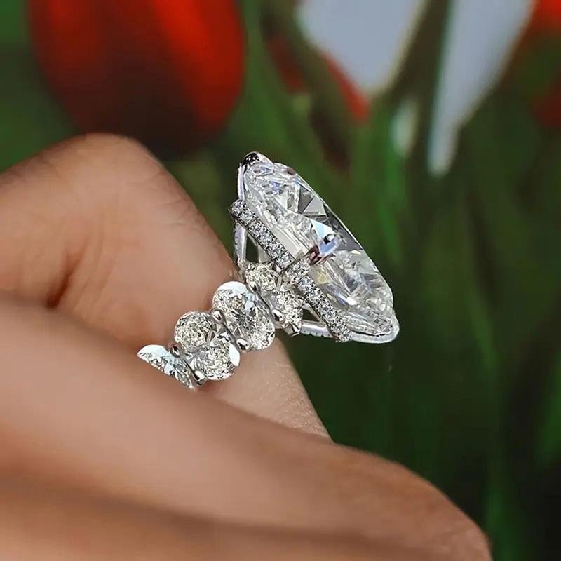 Huitan Sparkling Oval CZ Women Ring Simple Classic Style Wedding Charming Accessories for Lady Party Versatile Daily Jewelry