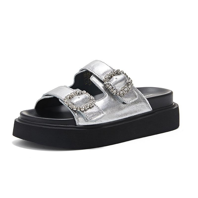 

Square buckle rhinestone one-word casual platform slippers women s sandals outside wear 2025 summer new super soft muffin sandals 35 серебряный
