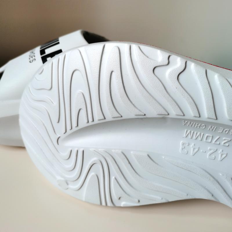 Thick Sole Summer Slippers Large Men's and Women's Slippers Casual Anti-slip Beach Shoes Men Slippers Home Slippers