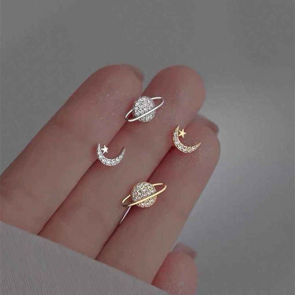 1 Pair of Fashionable Irregular Earrings for Women, Star and Moon Earrings, Set with Sparkling Synthetic Zircon Accents, Suitable for Daily Wear