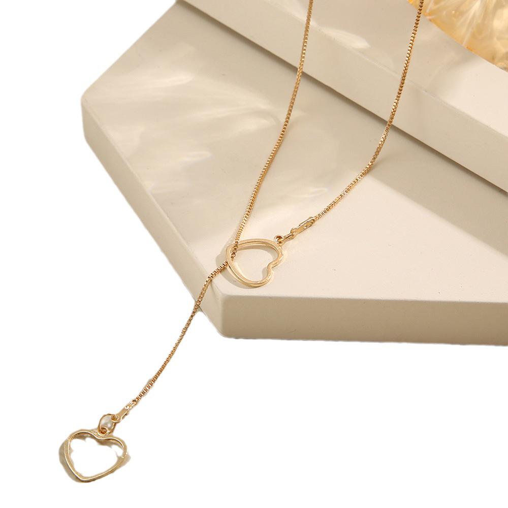 Retro Hollow Heart Pendant Necklace - Simple Y-Shaped Clavicle Chain
