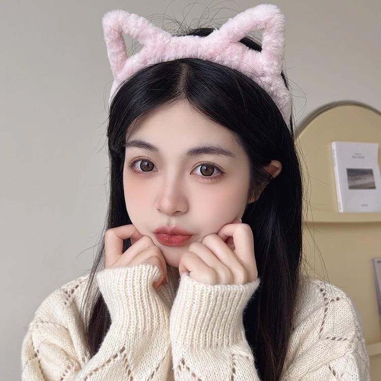 Plush Cat Ear Headband & Cute Heart Hair Clip Set for Skincare Routine