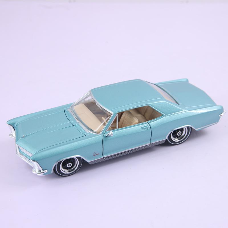Meichitu 31214 Riviera Alloy Sedan Model – 3-Door Display, Gift for Boys синий