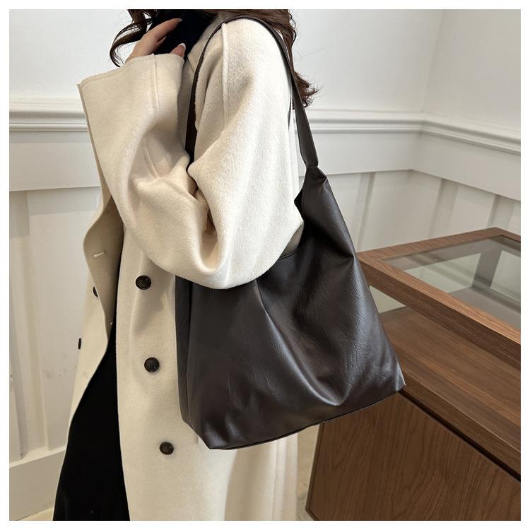 Simple Solid Color Large Capacity Tote Bag Commuter Magnetic Closure Shoulder Bag for Women