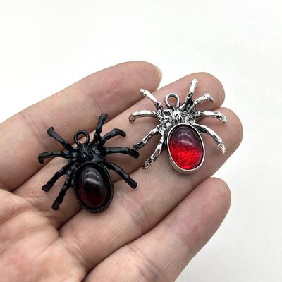 Anhänger aus Silber mit Rubin-Spinne aus europäischer und amerikanischer Legierung für DIY-Halloweenschmuck