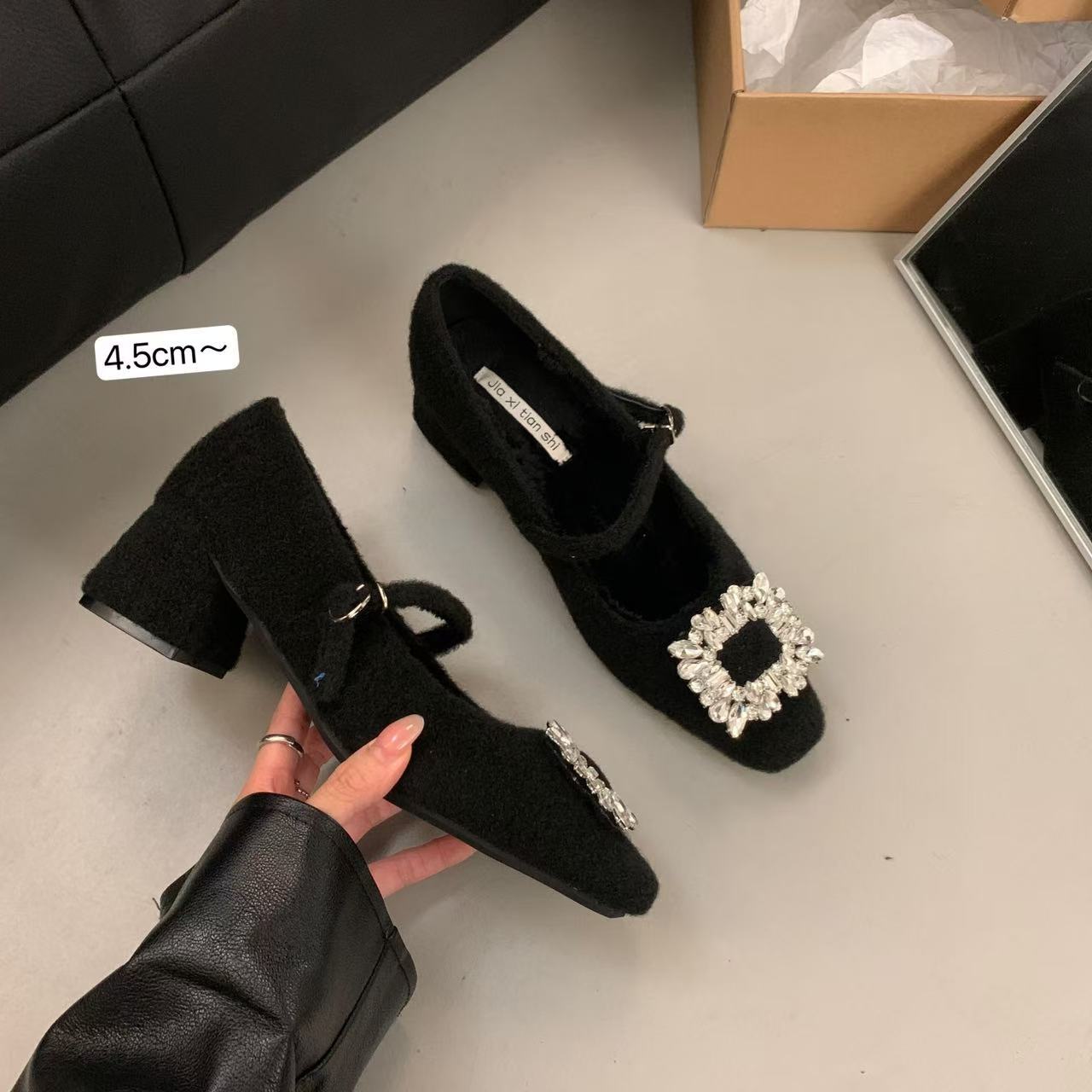 

Thick heel high heel black square head rhinestone single shoes women s shoes 2025 new autumn and winter plush Mary Jane Mao shoes 35